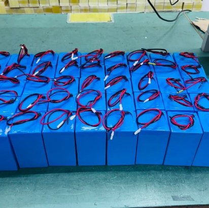 Solar lithium battery